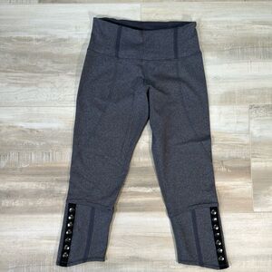 lululemon Athletica Snap Me Up Crop, rare, size 6 *NWOT*